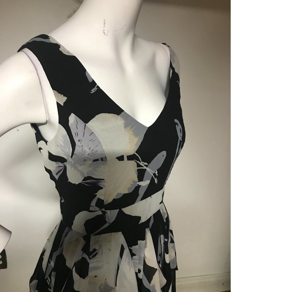 Le Chateau Lilac Purple Lavender Floral Swing ruffle pleated cocktail dress NWT - Picture 5 of 12